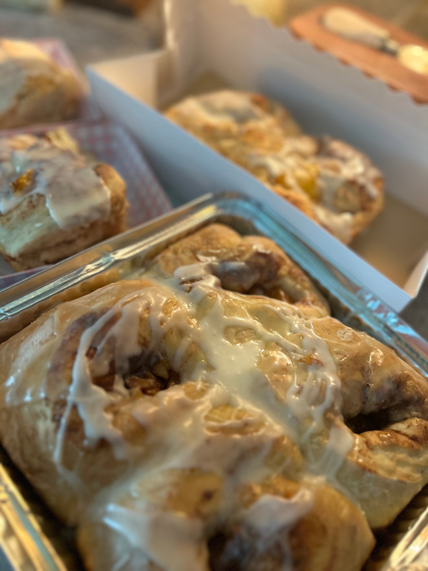 Peach Cobbler Sweet Rolls
